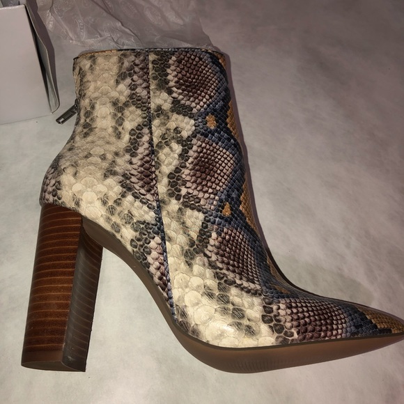 Steve Madden Trista Snake Boots New Bootie - Picture 2 of 4